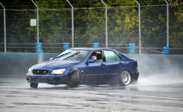  Divertitevi con le nostre esperienze di drifting 