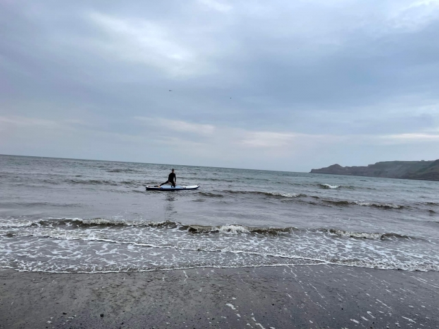  掌握冲浪技巧 