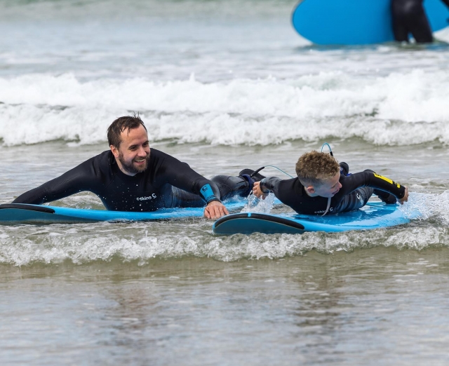  Clases privadas de surf en la playa de Ceannabeinne 