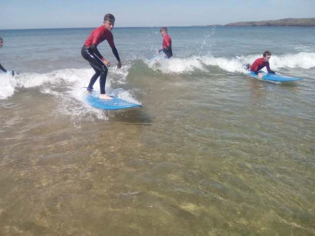  aulas de surf em Pembrokeshire 