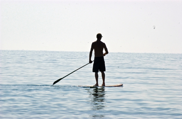  Genießen Sie eine unterhaltsame Paddleboarding-Tour 