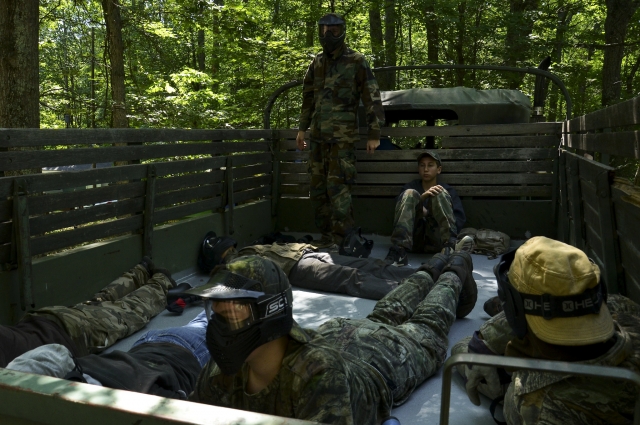  Ottieni il tuo gioco di paintball con noi 