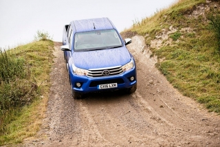 4x4 Off-Road activity(17+) in Ashford for Half Day