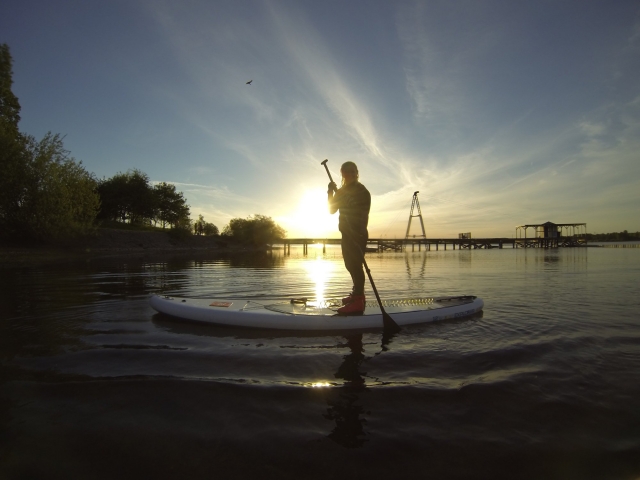 斯塔福德郡 SUP 冲浪 