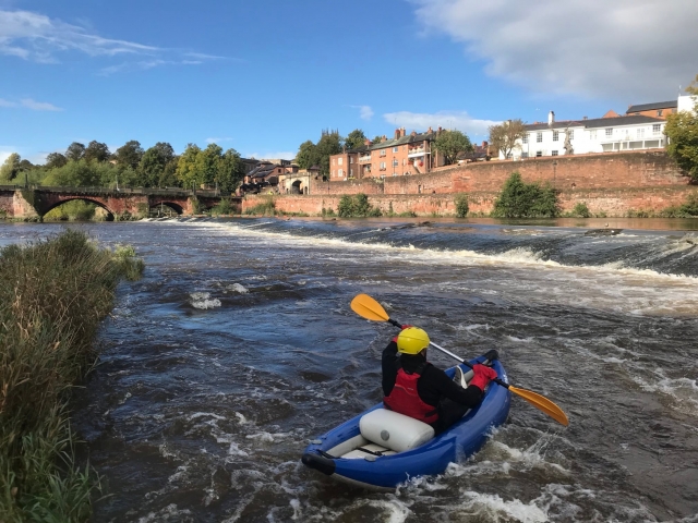  Kajakfahren auf Wildwasser lernen 