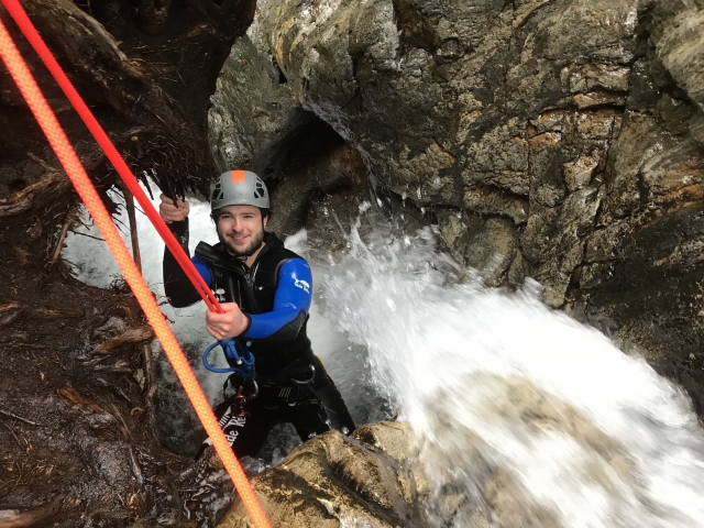  O Canyoning é muito divertido 