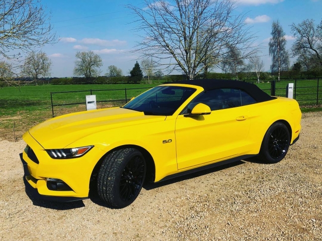  Jump em nosso Mustang 