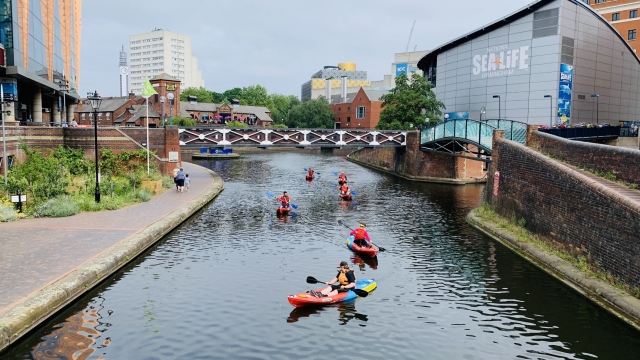 Paddle through the heart of the ctiy