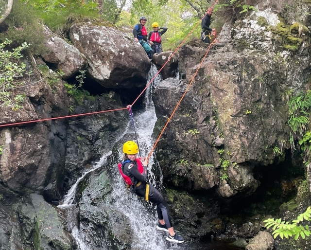  Gleiten Sie durch die Schlucht 