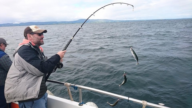  Pescando uno sgombro 