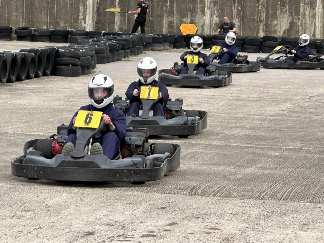  Emociona tus sentidos con una carrera de karts
