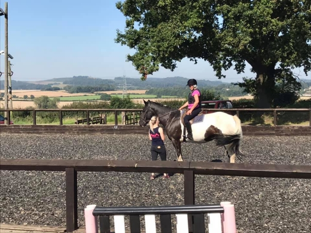  Disfruta de tu primera experiencia a caballo 