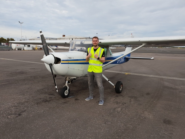  Lernen Sie, die Cessna 152 zu fliegen 