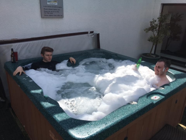  Pas de cannes à pêche dans la baignoire !