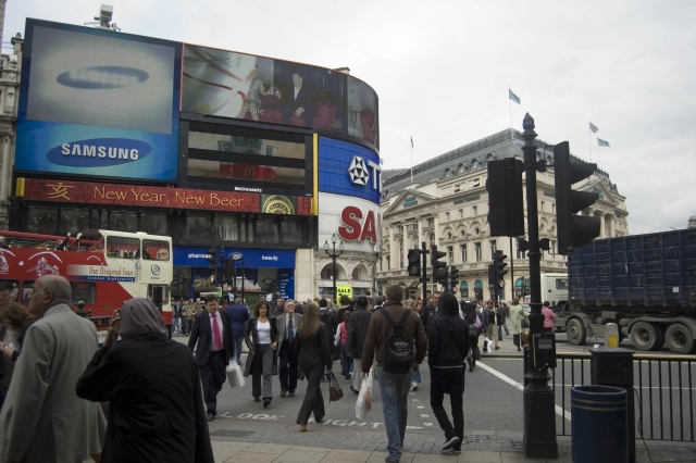  Piccadilly Circus 
