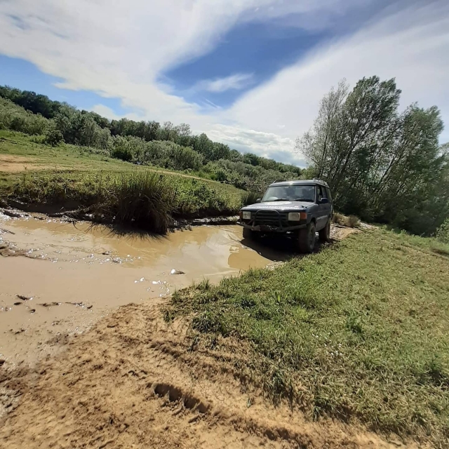  棘手的越野赛道 