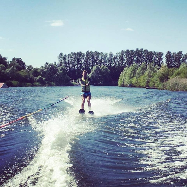  Wasserskiunterricht 