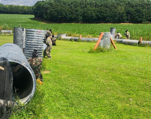 Junte -se às nossas sessões de paintball 