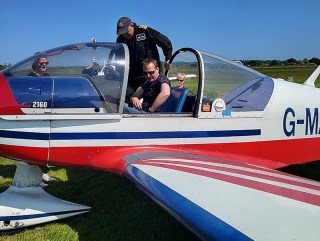 Kunstflug am Halfpenny Green Airport 60min