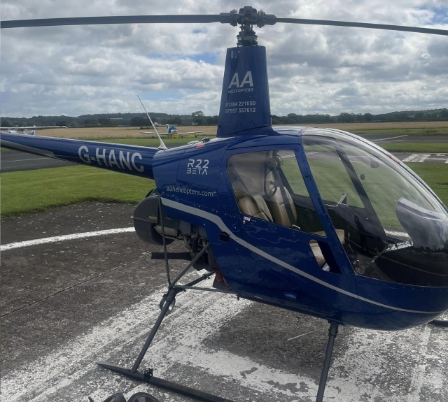  R22 Helicóptero de dois lugares 