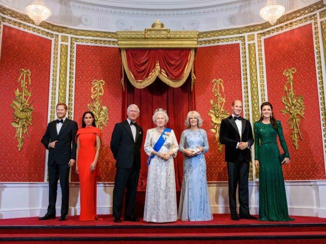  Entra a far parte della famiglia reale 