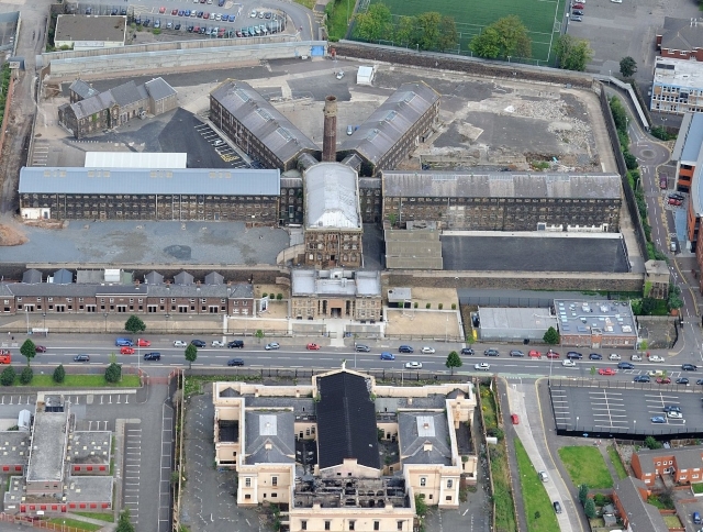  La prisión y el palacio de justicia 