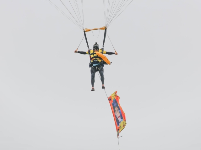 Get skydiving abilities