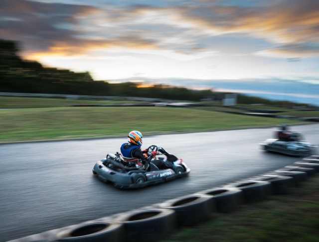  Kart ao ar livre dentro da Frota M25 