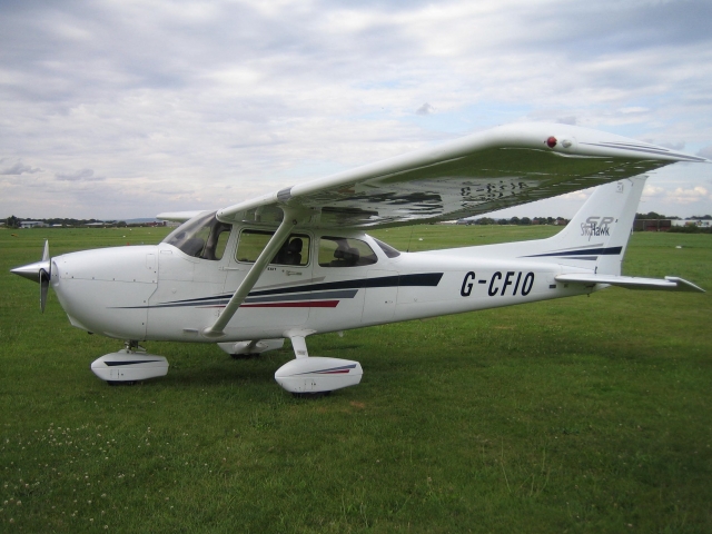  Aereo quattro posti Cessna 172 