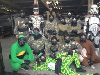 Sessão de paintball do dia inteiro em Helme Park+600 bolas