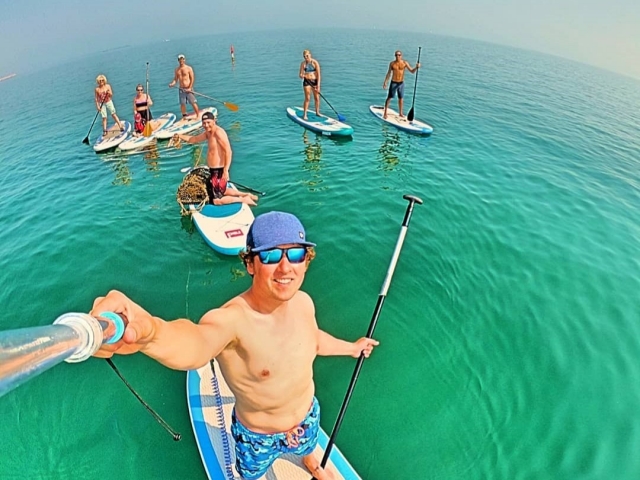  Entspannen Sie sich und genießen Sie eine SUP-Lektion 