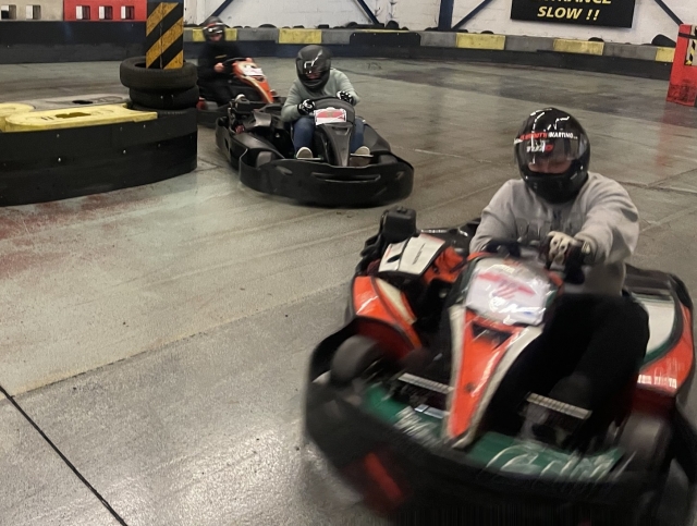  Karting cubierto competitivo 