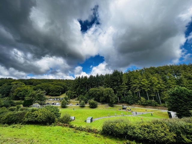  Sportstätte auf dem Land in Wales