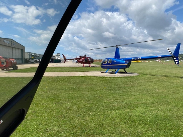 R44 4-seater model