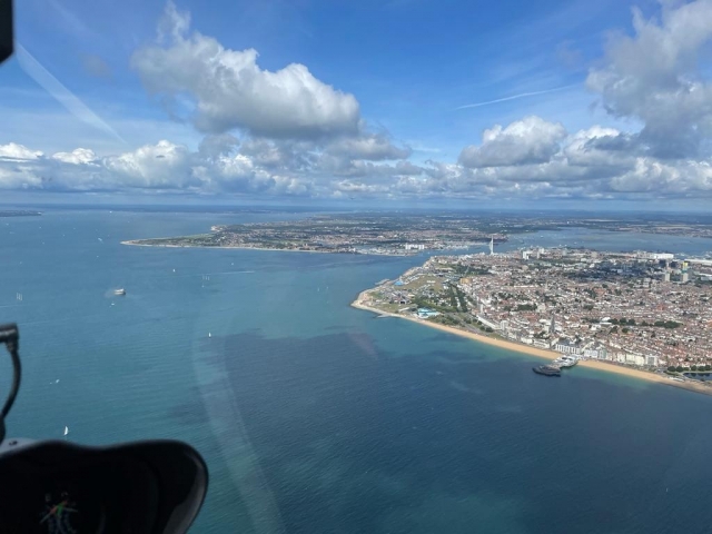 Aerial sightseeing on the South Coast