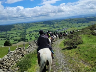 Trekking a cavallo per principianti di 2 ore nella valle di Ceiriog