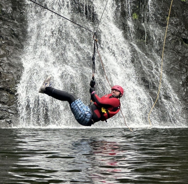  Seilrutsche am Wasserfall vorbei