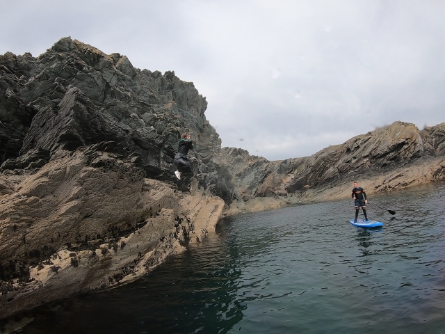  Coasteering au Pays de Galles 
