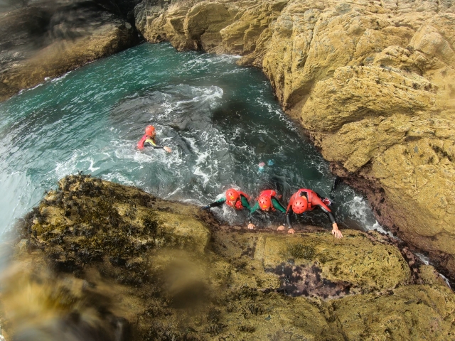 Coasteering au Pays de Galles 