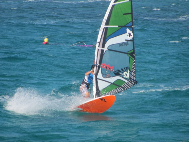 Windsurfing initiation course Playa del Tamarit, 2h