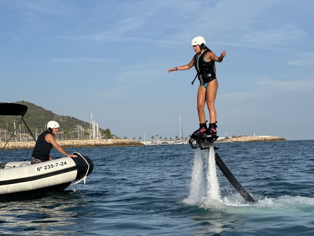 Flyboard session in Port d'Aiguadolç, 30 minutes