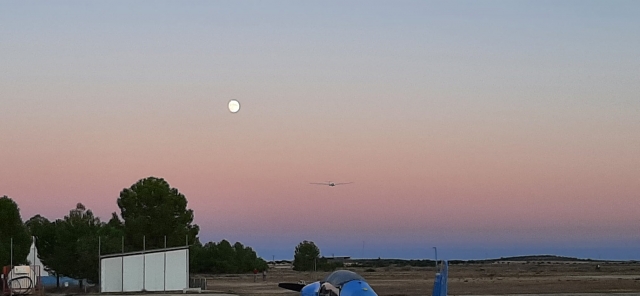  the_sailboat_and_the_moon 