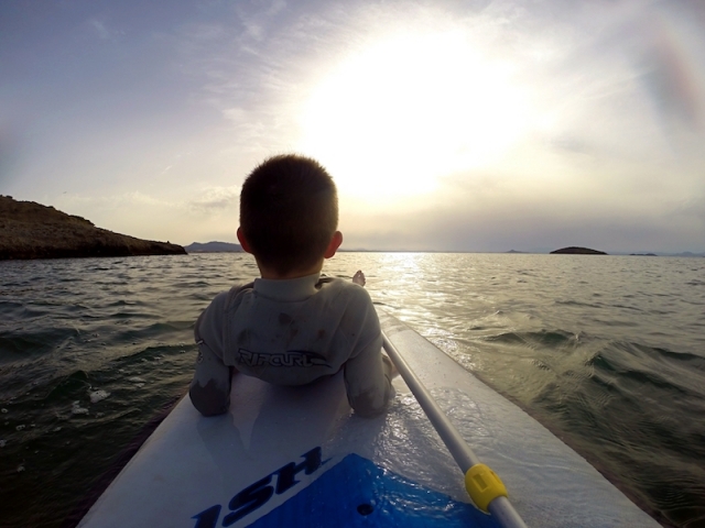  Quiet paddle surfing 