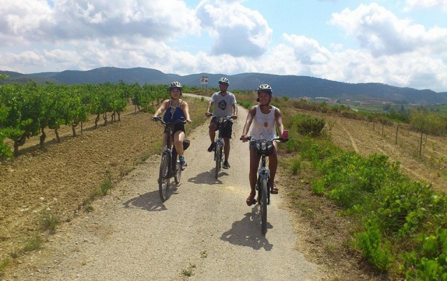 Bike rental with GPS in Lavern for 4 hours