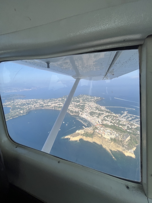 Review of Giorgia about 1 hour flight on the Tyrrhenian coast