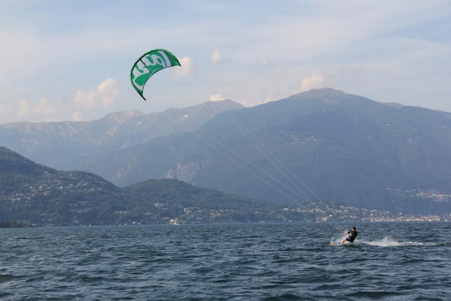 Basic Kitesurfing course on Lake Maggiore (3 days)