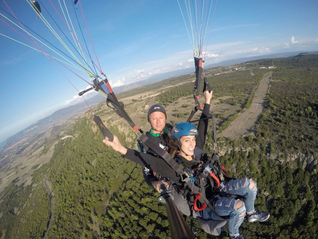 Paragliding flight with photos in Castelsardo of 20m