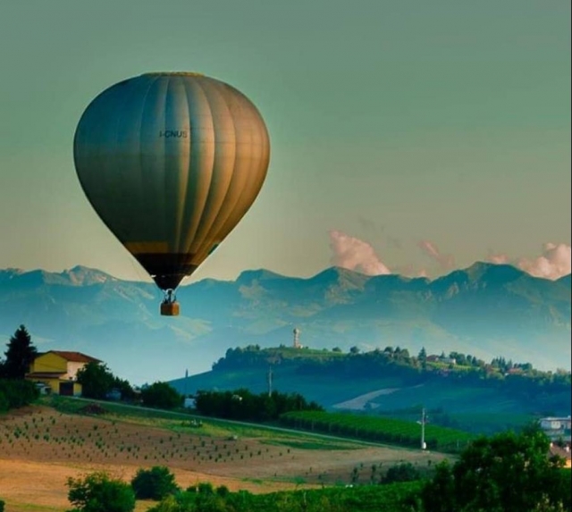 Mongolfiera flight shared in Mondovì 1 h