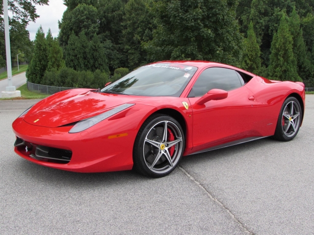 A ride in a Ferrari f458 on the Pista Azzurra 2 hours