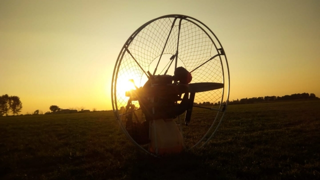 20 minute paramotor flight to Momo